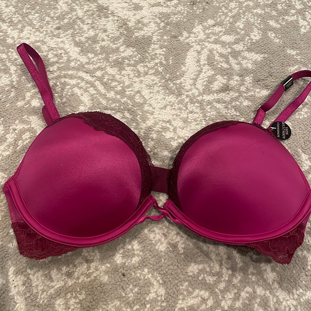34C Adds 2 Sizes Victoria's Secret BRA Bombshell Plunge Padded Push-Up Wine